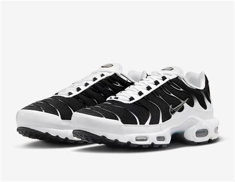 Nike Air Max Plus White Black Metallic Pewter Ct