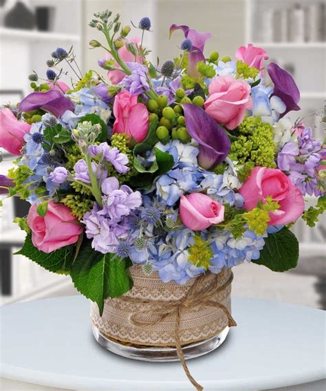 Magnifique Standard Fresh Flowers Arrangements Flower Arrangements