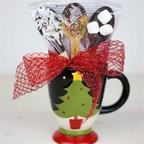 25 Simple DIY Christmas Gifts For Teachers Anyone Can Make