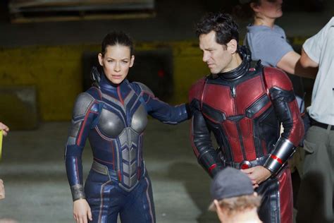 Evangeline Lilly And Paul Rudd Filming A Scene For Ant Man And The Wasp 05 Gotceleb