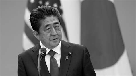 Shinzo Abe Nie żyje Były Premier Japonii Został Postrzelony Na