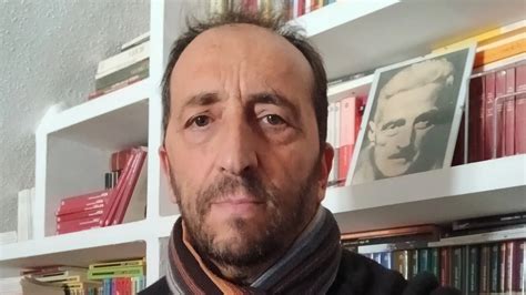 Santiago Casero Es Un Relato A Medio Camino Entre La Alegor A Y El