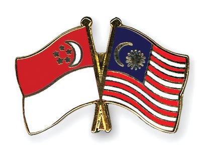 Crossed Flag Pins Singapore-Malaysia Flags