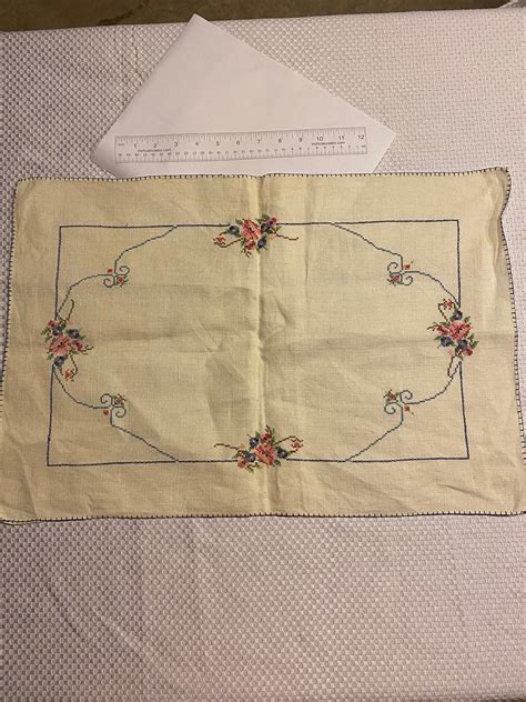 Gorgeous Hand Stitched Cross Stich Vintage Bouquet Flowers Table Runner