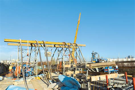 Installation In Shallow Box Girders Strand Tendons For Incrementally