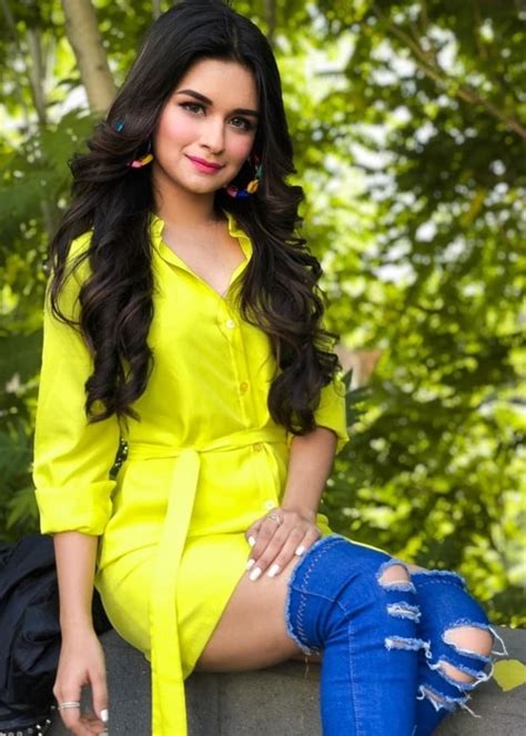 Avneet Kaur Body Measurement Bikini Bra Sizes Height Weight