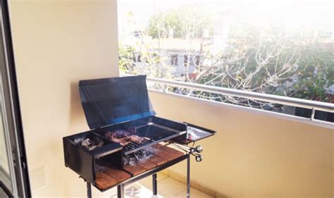 Nackt Sonnen Grillen Rauchen Was Ist Auf Dem Balkon Erlaubt