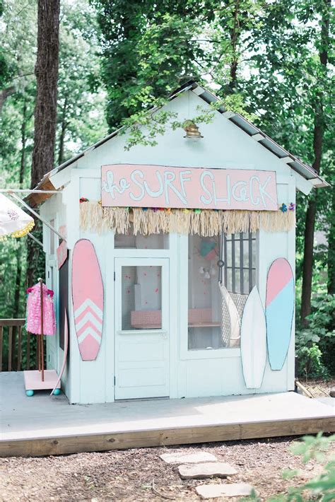 We're Obsessed With These DIY Playhouses | The Everymom | Diy playhouse, Playhouse outdoor, Play ...