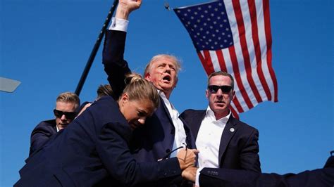 As Se Consigui La Ic Nica Foto De Trump Tras El Atentado