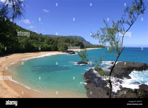 Lumahai beach hi-res stock photography and images - Alamy