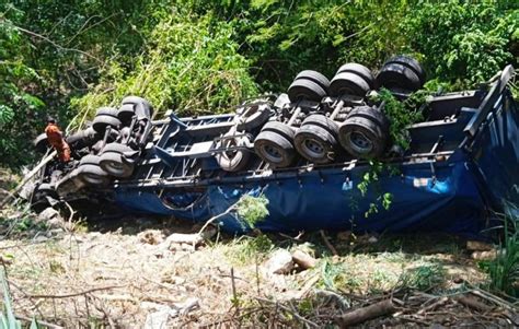 Un Lesionado Dej Volcamiento De Gandola En La Autopista Puerto Cabello