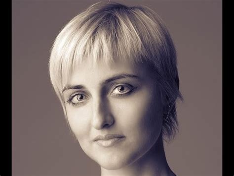 Short Hairstyles for Fine Hair - YouTube
