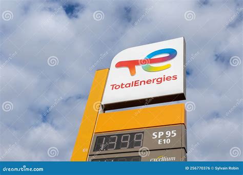 Total Energies Brand Text Company Logo Sign Gas Service Car Fuel