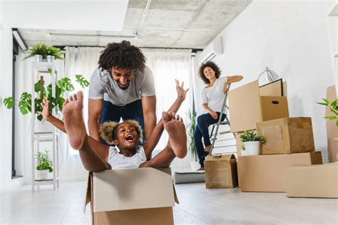lowes stock  buy  motley fool