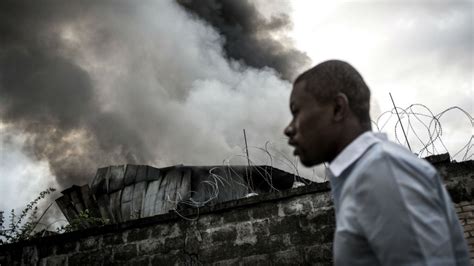 Kinshasa Lentrep T De La Commission Lectorale Incendi E Afrique