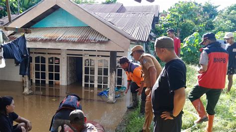 Banjir Di Kota Kendari Rumah Terendam Warga Meninggal Dunia