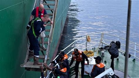 Indian Coast Guard Rescues British Mariner Aboard Sealift Ship