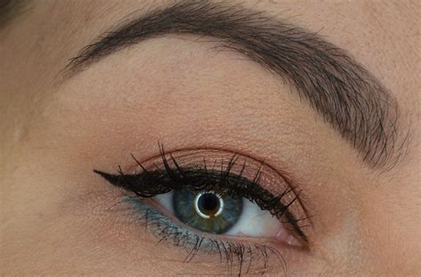 Eveline Cosmetics, Precise Brush Liner, eyeliner z precyzyjnym ...