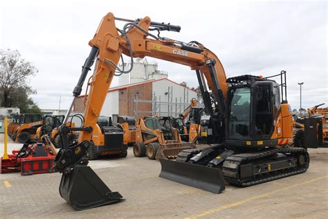 Knuckle Boom Vs Standard Arm Excavator Earthmoving Equipment Australia