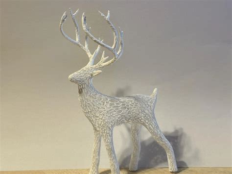 Voronoi Holiday Christmas Deer Remixed by Štístkáč - MakerWorld