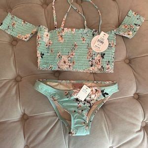Hot Sexy Rain Clements Bikini Pics