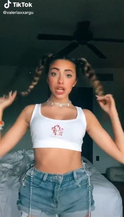 Breathtaking Valeria Arguelles In White Crop Top And Bouncing Tits Sexyfilter