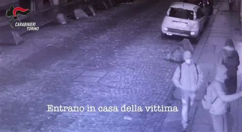 Torino Choc Anziana Sequestrata Picchiata E Rapinata In Casa In