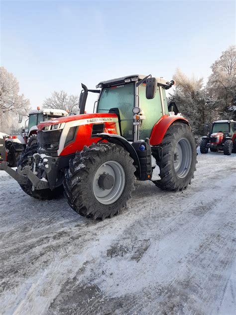 Ci Gnik Massey Ferguson S Dyna Efficient Moc Km Sprzedany