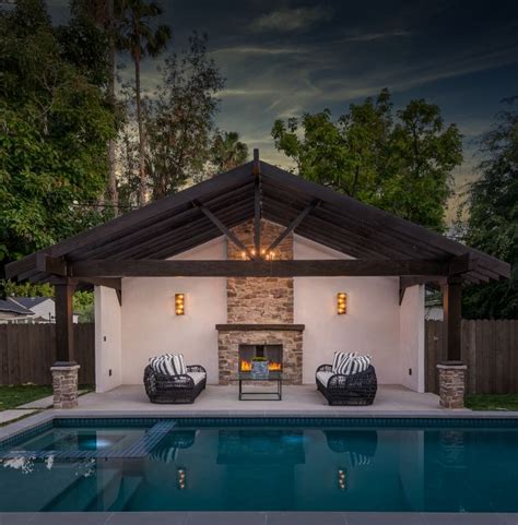 Pool Cabana Fireplace The Enormous Hearth Is Covered In Continuous Old