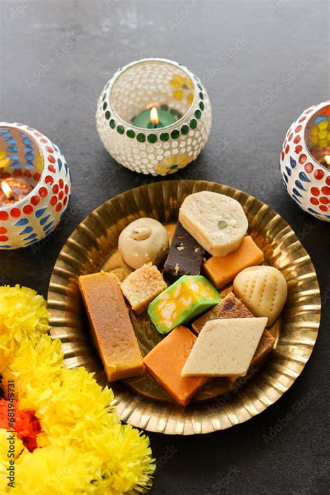 Fototapeta Kuchenna Diwali Sweets Gujiya Barfi Motichoor Laddu Rasmalai