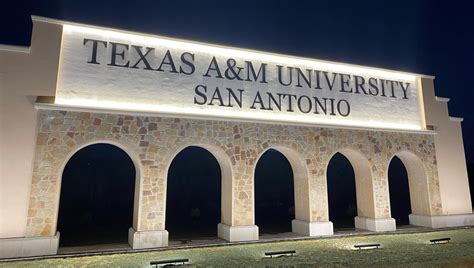 Texas A&M University – San Antonio Entrance Gateway - Noble Texas Builders