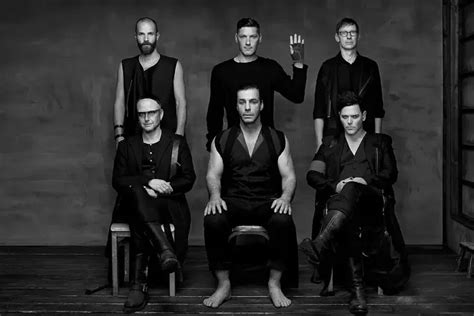 Rammstein Grup Band Asal Jerman Yang Selalu Tampik Nyetrik Dan Terkesan