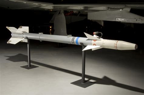 Missile, Air-to-Air, Sidewinder, AIM 9E | Smithsonian Institution