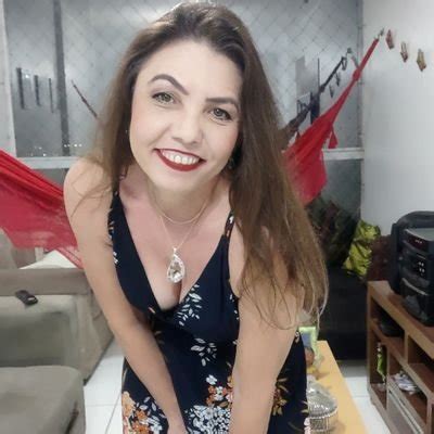 J Lia Rocha On Twitter Hoje Minha Filha Cheirou Meu Bra O E Disse