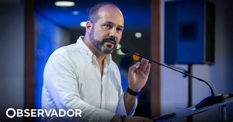 Eleições na Madeira Líder do PS da Madeira não se recandidata