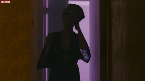 Naked Darcie Lincoln In False Witness