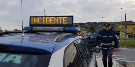 Auto Fuori Strada A San Severo Muore Una Donna Un Altra In Fin Di