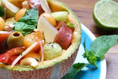 Salade De Melon Jambon Cru Et Parmesan Fa On Melon Bowl