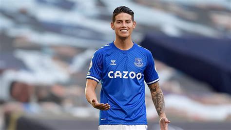 Download Muscular Icon James Rodriguez Wallpaper