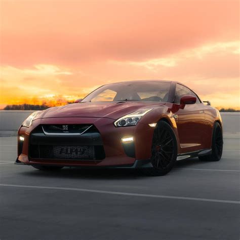 Nissan: Ready to race into a new week. #MondayMotivation #R35 # ...