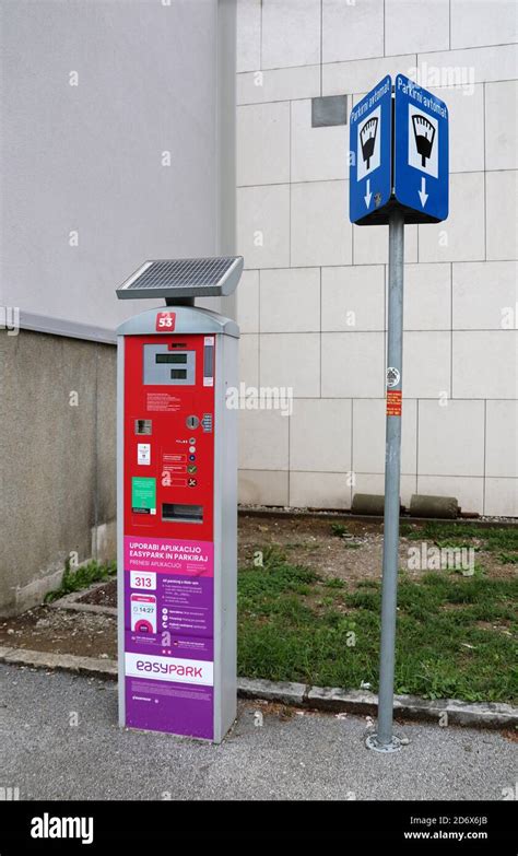 Fahrkartenautomat Hauptbahnhof Fotos Und Bildmaterial In Hoher