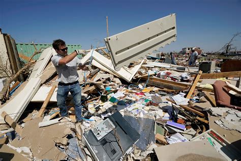 Tornado shkaktoi 26 viktima dhe dëme të mëdha Misisipi shpall gjendjen