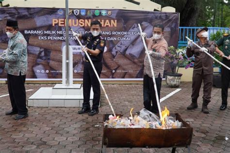 Cegah Peredaran Jutaan Batang Rokok Ilegal Bea Cukai Langsa Gelar