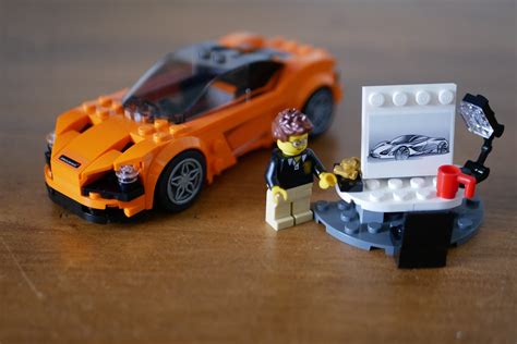 Brickfinder - LEGO Speed Champions McLaren 720S First Look