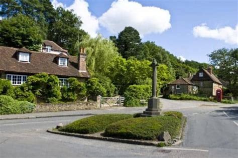 The Best And Prettiest Villages In Surrey England Surrey Village Life