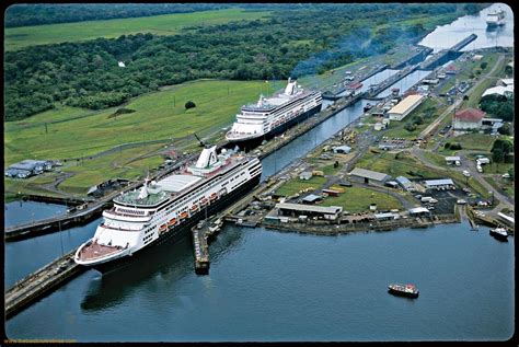 Canal De Panama, Bridge Between the Pacific and Atlantic Oceans | Found ...