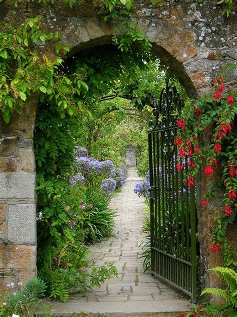 12 Fabulous Floral Garden Gates In Bold Color The Art In Life