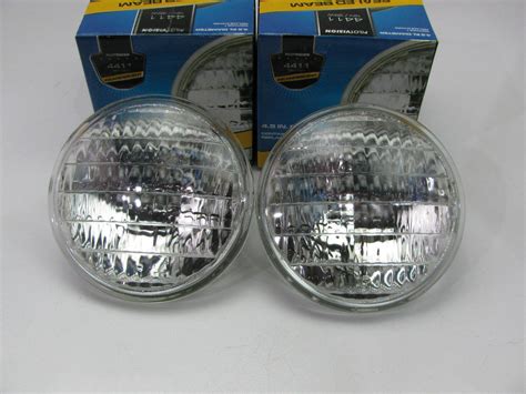 2 Pilot 4411 Sealed Beam Aviation Tractor Headlight Bulbs 35w 12v