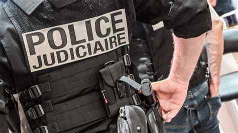 Givors un homme tué par balle en pleine rue le tireur présumé en