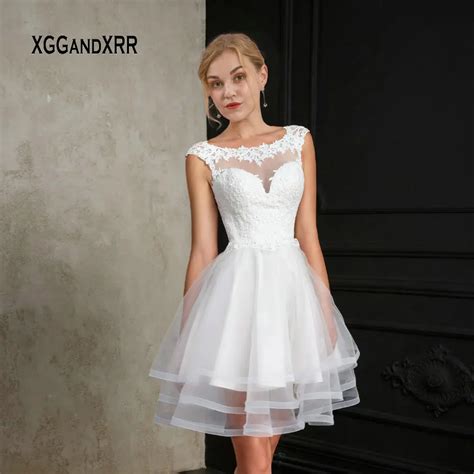 New White Short Wedding Dress 2019 Ball Gown Bride Dress Scoop Cap Sleeves Mini Lace Applique